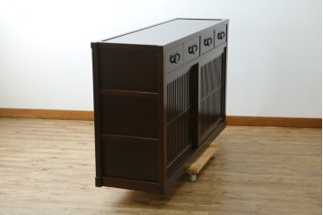 中古　美品　三面栗(クリ)材　引き出し4杯付き　格子戸の水屋箪笥サイドボード　(R-086904)