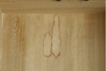 中古　美品　三面栗(クリ)材　引き出し4杯付き　格子戸の水屋箪笥サイドボード　(R-086904)