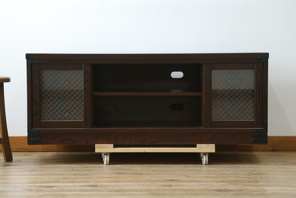 中古　希少な廃番品　青木産業　欅(ケヤキ)材　4way　デザイン性と実用性を兼ね備えたテレビ台　(R-086906)