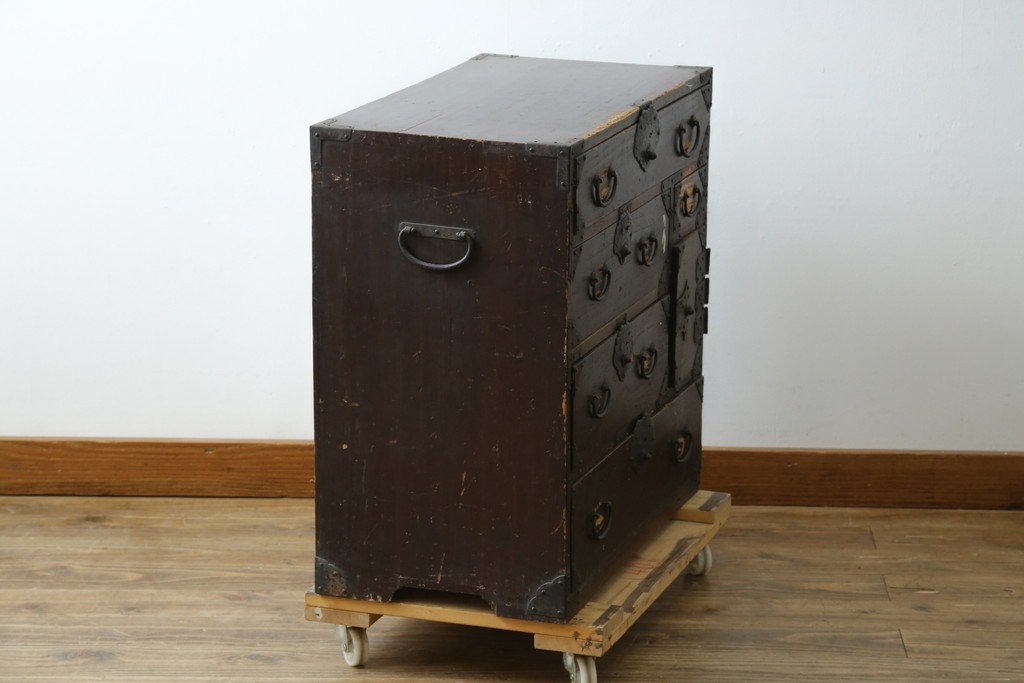 和製アンティーク　明治期　重厚な金具と味わいのある佇まいが魅力の東北小箪笥　(R-086907)