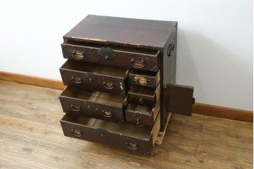 和製アンティーク　明治期　重厚な金具と味わいのある佇まいが魅力の東北小箪笥　(R-086907)