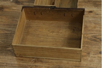 和製アンティーク　明治期　重厚な金具と味わいのある佇まいが魅力の東北小箪笥　(R-086907)