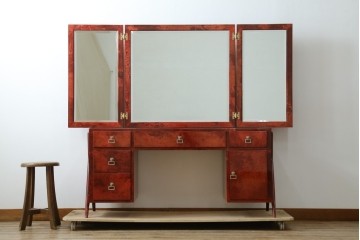 中古　美品　希少!!　アルド・トゥーラ(ALDO TURA)　艶やかな赤褐色が目を引く仔山羊革(ゴートスキン)張りのドレッサー　(R-086908)