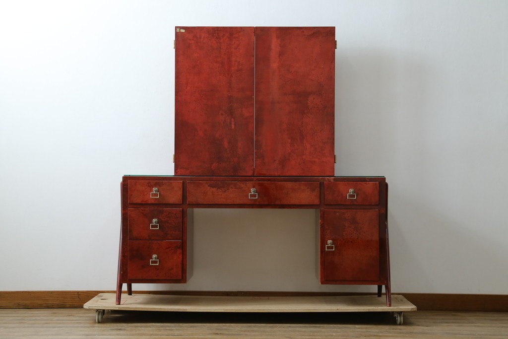 中古　美品　希少!!　アルド・トゥーラ(ALDO TURA)　艶やかな赤褐色が目を引く仔山羊革(ゴートスキン)張りのドレッサー　(R-086908)