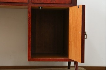 中古　美品　希少!!　アルド・トゥーラ(ALDO TURA)　艶やかな赤褐色が目を引く仔山羊革(ゴートスキン)張りのドレッサー　(R-086908)