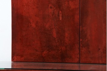 中古　美品　希少!!　アルド・トゥーラ(ALDO TURA)　艶やかな赤褐色が目を引く仔山羊革(ゴートスキン)張りのドレッサー　(R-086908)