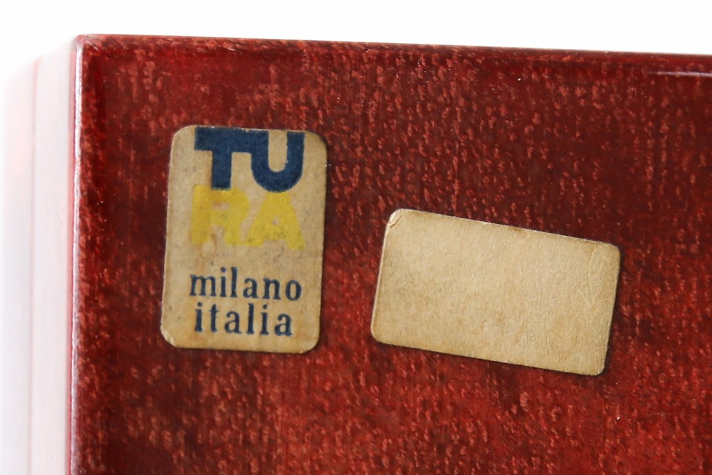 中古　美品　希少!!　アルド・トゥーラ(ALDO TURA)　艶やかな赤褐色が目を引く仔山羊革(ゴートスキン)張りのドレッサー　(R-086908)