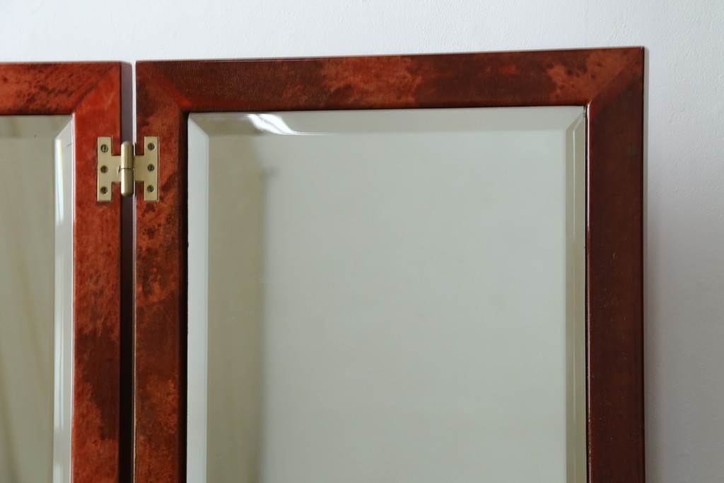 中古　美品　希少!!　アルド・トゥーラ(ALDO TURA)　艶やかな赤褐色が目を引く仔山羊革(ゴートスキン)張りのドレッサー　(R-086908)