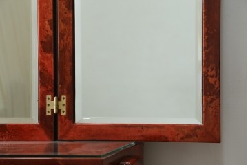 中古　美品　希少!!　アルド・トゥーラ(ALDO TURA)　艶やかな赤褐色が目を引く仔山羊革(ゴートスキン)張りのドレッサー　(R-086908)