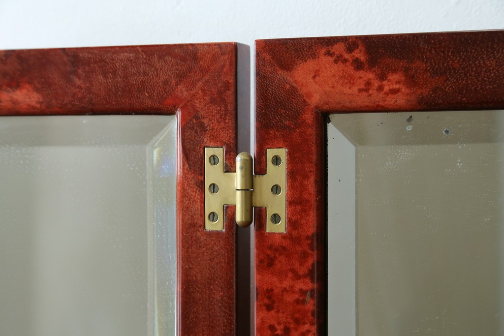 中古　美品　希少!!　アルド・トゥーラ(ALDO TURA)　艶やかな赤褐色が目を引く仔山羊革(ゴートスキン)張りのドレッサー　(R-086908)