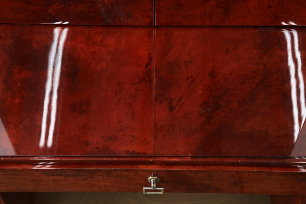 中古　美品　希少!!　アルド・トゥーラ(ALDO TURA)　艶やかな赤褐色が目を引く仔山羊革(ゴートスキン)張りのドレッサー　(R-086908)