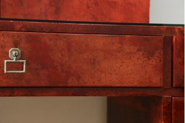 中古　美品　希少!!　アルド・トゥーラ(ALDO TURA)　艶やかな赤褐色が目を引く仔山羊革(ゴートスキン)張りのドレッサー　(R-086908)