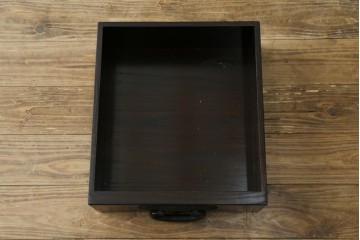 中古　美品　広島県　博永家具　総欅(ケヤキ)材　鋲打ちデザインの格子戸が美しいサイドボード　(R-086909)