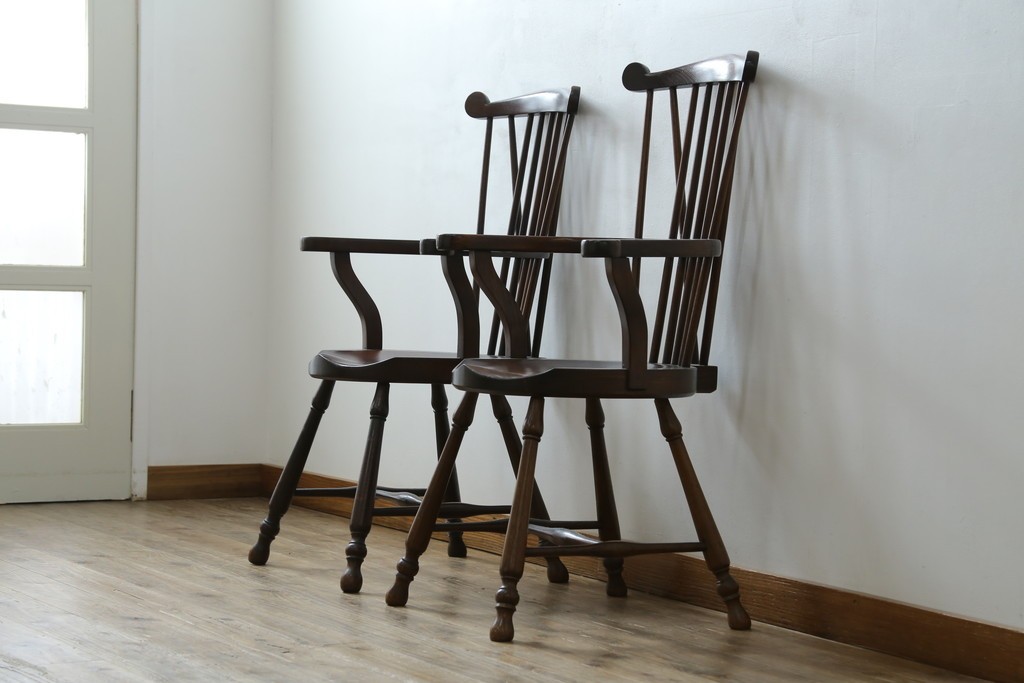 和製ヴィンテージ　九州民芸家具　ゴールドスミス　美しいデザインのアームチェア2脚セット　(R-086910)