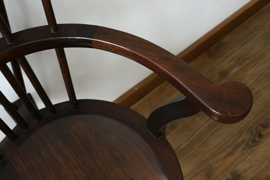 和製ヴィンテージ　九州民芸家具　ゴールドスミス　美しいデザインのアームチェア2脚セット　(R-086910)