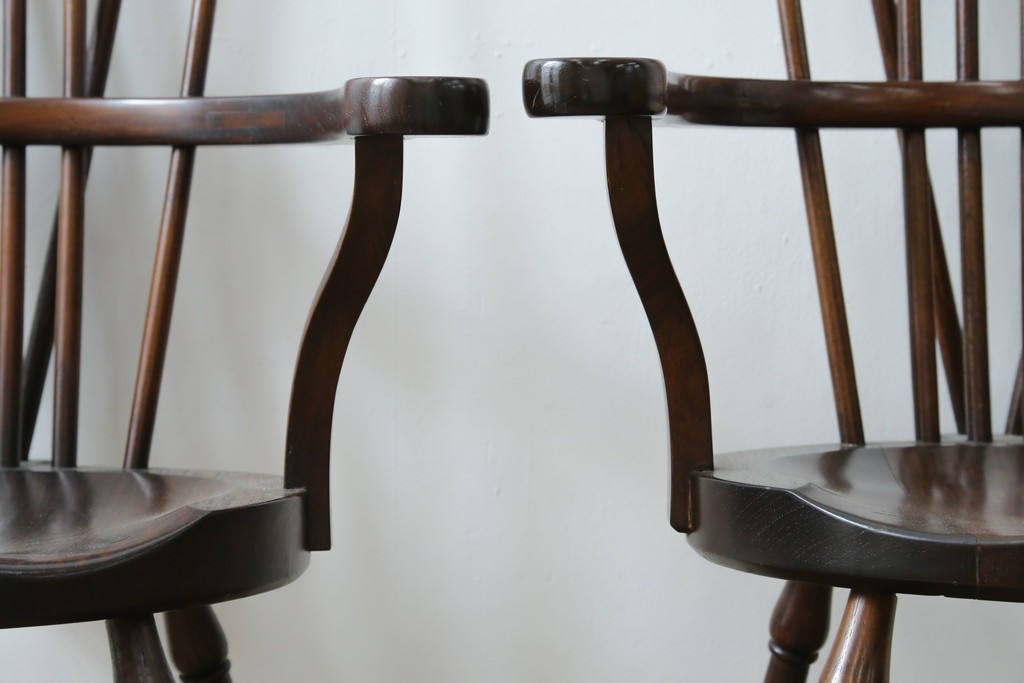 和製ヴィンテージ　九州民芸家具　ゴールドスミス　美しいデザインのアームチェア2脚セット　(R-086910)