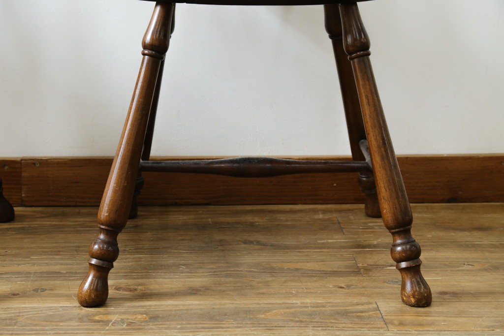 和製ヴィンテージ　九州民芸家具　ゴールドスミス　美しいデザインのアームチェア2脚セット　(R-086910)