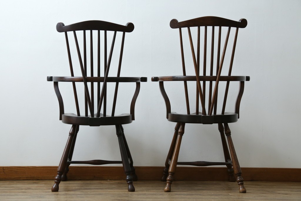 和製ヴィンテージ　九州民芸家具　ゴールドスミス　美しいデザインのアームチェア2脚セット　(R-086910)