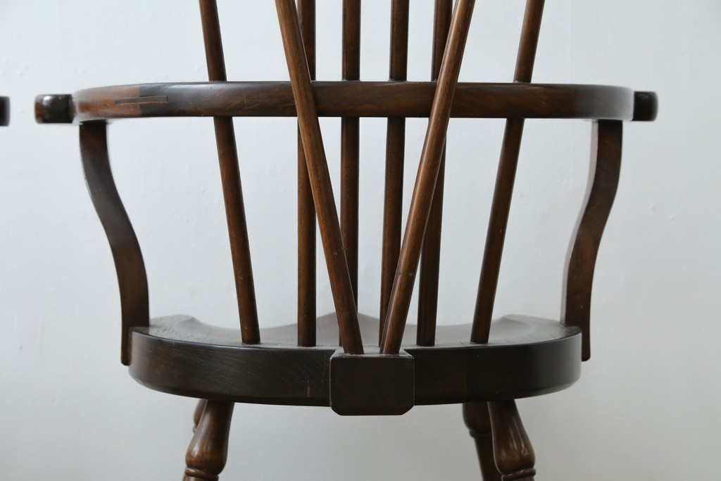 和製ヴィンテージ　九州民芸家具　ゴールドスミス　美しいデザインのアームチェア2脚セット　(R-086910)