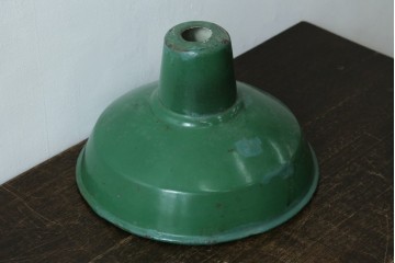 《引っ掛けシーリング式ペンダントライト加工費込み》　イギリスアンティーク　インダストリアル　鮮やかなグリーンが目を惹くペンダントライト　(R-086912)