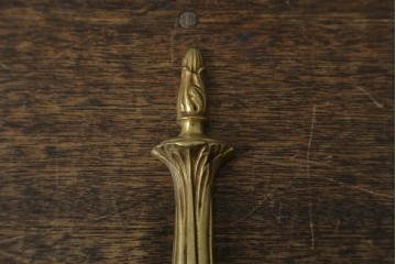 フランスヴィンテージ　繊細で優雅な装飾が魅力的な2灯式ウォールライト　(R-086917)