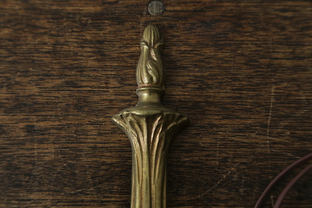 フランスヴィンテージ　繊細で優雅な装飾が魅力的な2灯式ウォールライト　(R-086918)