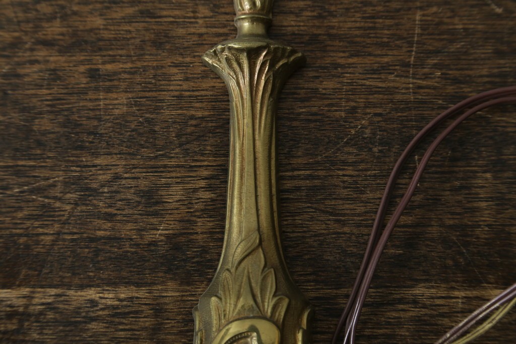 フランスヴィンテージ　繊細で優雅な装飾が魅力的な2灯式ウォールライト　(R-086918)