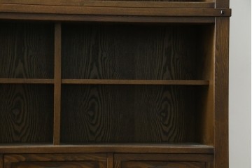 中古　美品　上手物　高級品!!　タモ材　格子戸が上品な脚付き水屋箪笥　(R-086919)