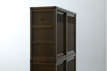 中古　美品　上手物　高級品!!　タモ材　格子戸が上品な脚付き水屋箪笥　(R-086919)