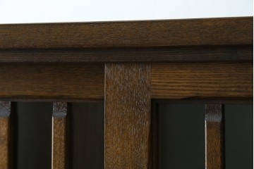 中古　美品　上手物　高級品!!　タモ材　格子戸が上品な脚付き水屋箪笥　(R-086919)