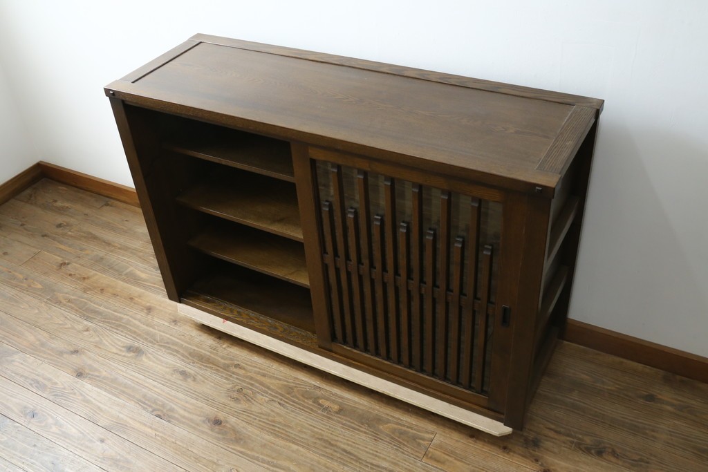 中古　美品　上手物　高級品!!　タモ材　格子戸が上品なサイドボード　(R-086920)