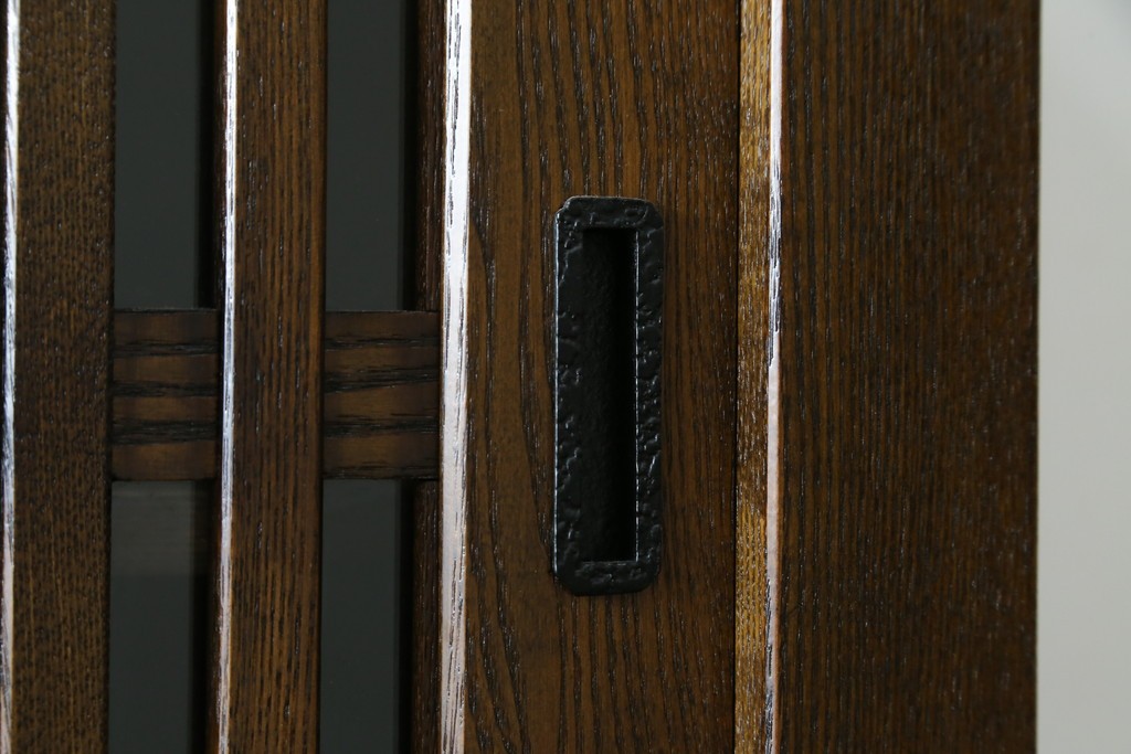 中古　美品　上手物　高級品!!　タモ材　格子戸が上品なサイドボード　(R-086920)