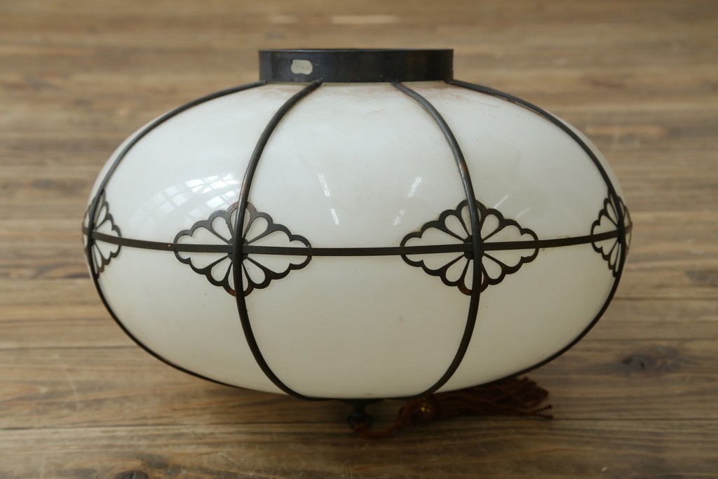 和製ヴィンテージ　真鍮飾りとタッセル付きのペンダントライト　(R-086922)