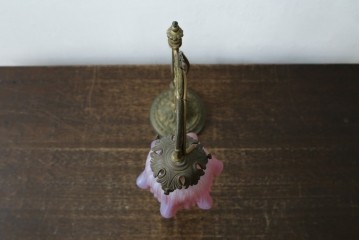 フランスアンティーク　高級品　L.PINET社　真鍮　オパールミルキーガラスシェードのデスクライト　(R-086925)