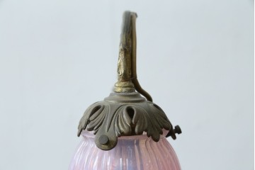 フランスアンティーク　高級品　L.PINET社　真鍮　オパールミルキーガラスシェードのデスクライト　(R-086925)