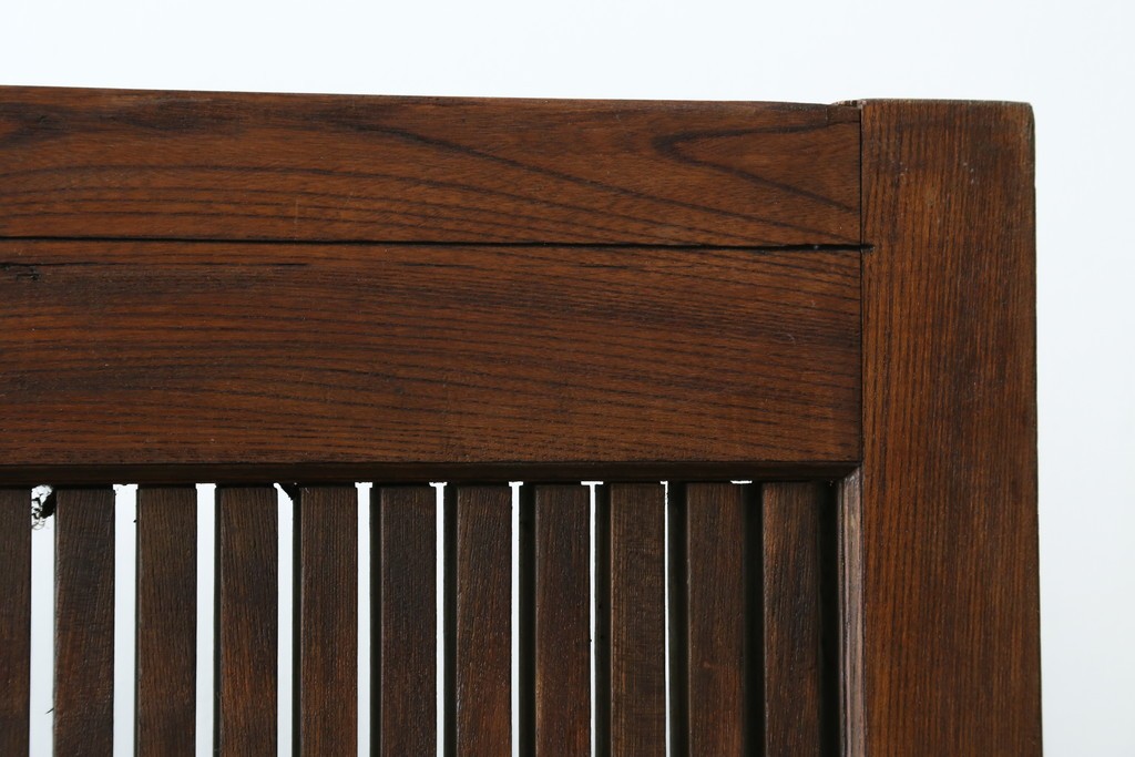 和製アンティーク　総欅(ケヤキ)材　蔵戸リメイク　端正な縦格子が引き立つ衝立て　(R-086927)