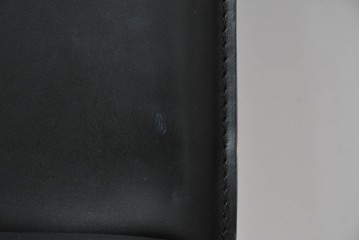 中古　イタリア　calligaris(カリガリス)　本革製ダイニングチェア　※座面内部のウレタンに劣化有り　(R-086932)