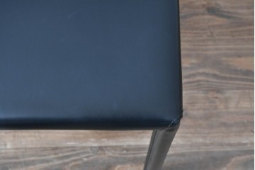 中古　イタリア　calligaris(カリガリス)　本革製ダイニングチェア　※座面内部のウレタンに劣化有り　(R-086932)