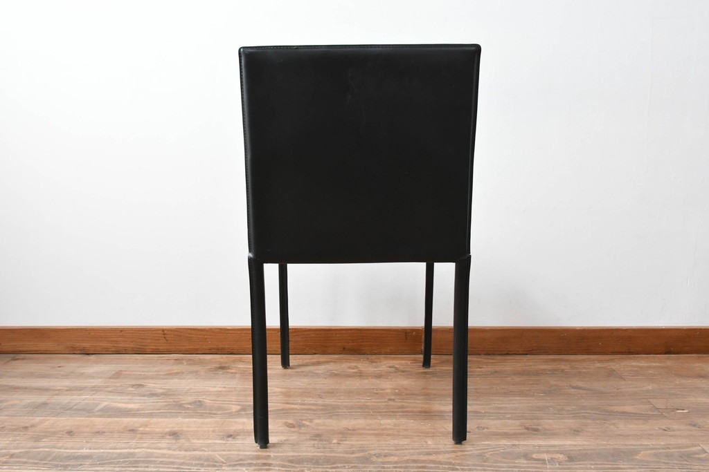 中古　イタリア　calligaris(カリガリス)　本革製ダイニングチェア　※座面内部のウレタンに劣化有り　(R-086932)