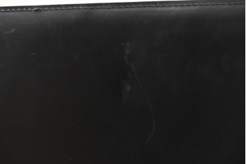 中古　イタリア　calligaris(カリガリス)　本革製ダイニングチェア　※座面内部のウレタンに劣化有り　(R-086932)