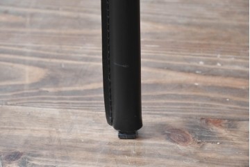 中古　イタリア　calligaris(カリガリス)　本革製ダイニングチェア　※座面内部のウレタンに劣化有り　(R-086932)