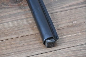 中古　イタリア　calligaris(カリガリス)　本革製ダイニングチェア　※座面内部のウレタンに劣化有り　(R-086932)