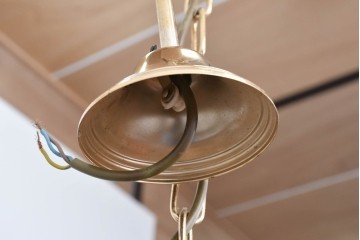 中古　イタリア　LUMI(ルミ社)　曲線的な装飾が美しいランタン型ペンダントライト　(R-086934)