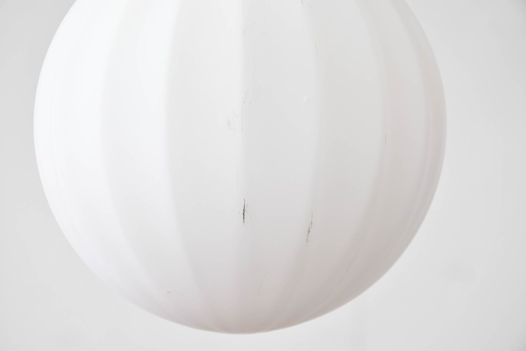 中古　高級輸入品　高島屋デパート取り扱い　真鍮アームのアンティーク調2灯シャンデリア　(R-086936)