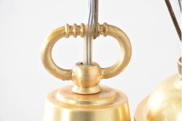 中古　DAIKO(大光電機)　クラシカルな模様が浮かぶ乳白色のペンダントライト　(R-086938)