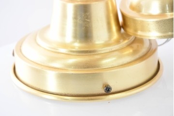 中古　DAIKO(大光電機)　クラシカルな模様が浮かぶ乳白色のペンダントライト　(R-086938)