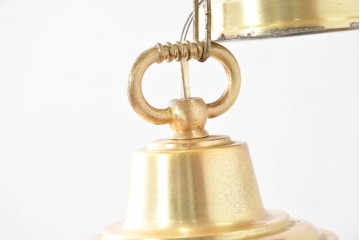 中古　DAIKO(大光電機)　クラシカルな模様が浮かぶ乳白色のペンダントライト　(R-086939)