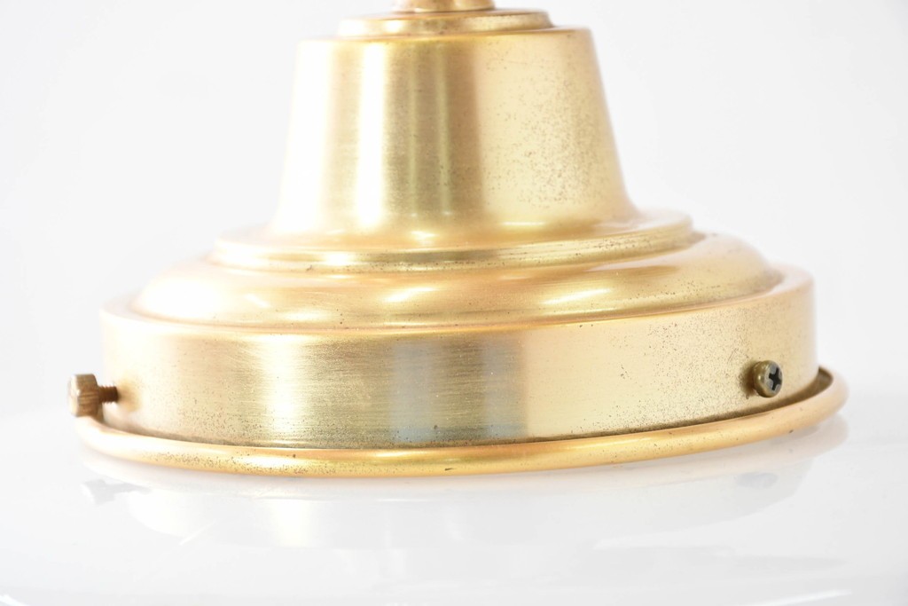 中古　DAIKO(大光電機)　クラシカルな模様が浮かぶ乳白色のペンダントライト　(R-086939)