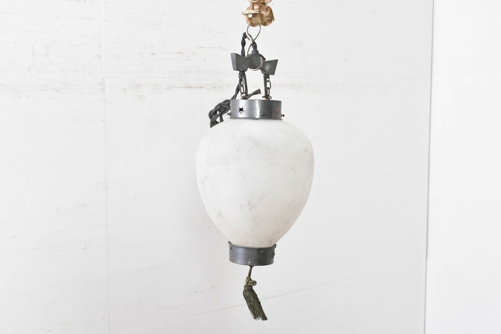 和製アンティーク　珍品　梅の花と星形装飾が可愛らしい提灯型ガラス製ペンダントライト　(R-086940)