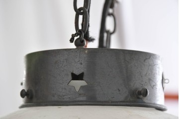 和製アンティーク　珍品　梅の花と星形装飾が可愛らしい提灯型ガラス製ペンダントライト　(R-086940)